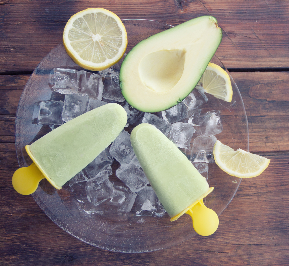 avocado-ice-cream-home-made-with-lemon