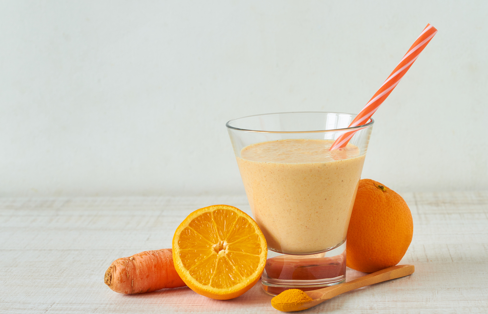 fall-inspired-turmeric-smoothie