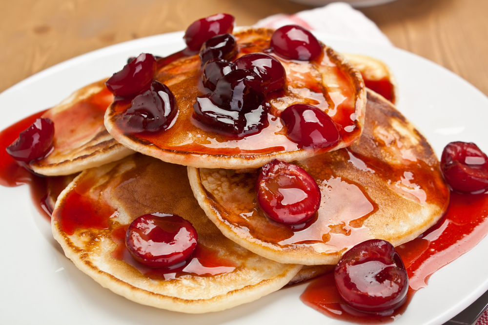 pancake-with-sweet-cherry-sauce