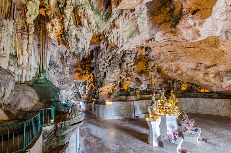 Interior of the Kek Lok Tong which is located at Gunung Rapat in the south of Ipoh. Beautiful limestone formations are the main attractions of Kek Lok Tong Cave Temple.